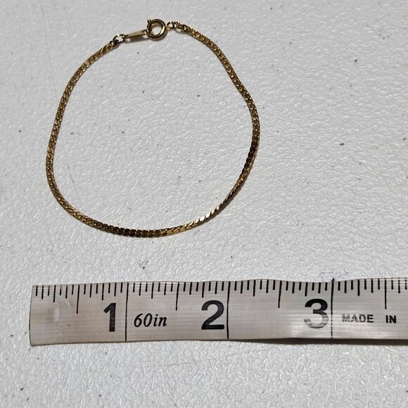 Elegant Gold Tone Herringbone Chain Bracelet Classic Minimalist Fashion Jewelry - Picture 4 of 4